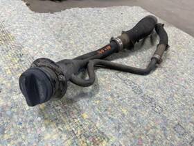 179.fd8m02 99-02 Ford F350 Super Duty Used Oem Factory 8ft Long Bed Fuel Filler Neck