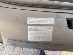 177.au1515 Audi Q7 2015 Fuel Filler Door 2366641