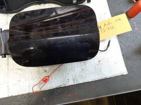 177.au1u14 Audi A6 2014 Fuel Filler Door 646583