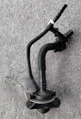 16197204987 Bmw 2009-2013 E70 X5 Sav Diesel Def Active Tank Fill Tube Pipe Spout Oem