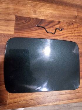 177.bm1h02 Bmw 2001 - 2006 M3 E46 Fuel Filler Door Gas Lid Oxford Green
