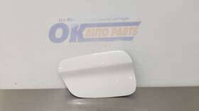 177.bm1r16 Bmw 16 M6 F12 Convertible Fuel Filler Door Gas Lid White