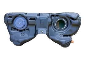 7487100 Bmw 2017 - 2022 540i 530i M550i G30 X-drive Fuel Gas Tank Reservoir Oem