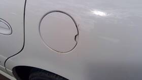 25666104 Buick 2000-2005 Lesabre Fuel Tank Door With Hinge Gas Lid Oem Filler White 40u