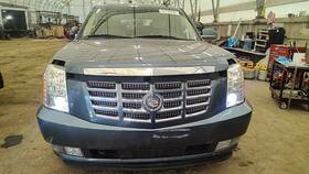 177.gm6e08 Cadillac Escalaesv 2008 Fuel Filler Door 7055682