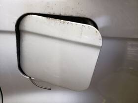 177.gm6y02 Cadillac Seville 2002 Fuel Filler Door 1162472