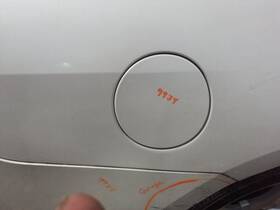 177.gm1h14 Chevrolet Malibu 2014 Fuel Filler Door 580427
