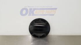 177.gm1u18 Chevrolet 18 Chevy Camaro Zl1 Coupe Fuel Filler Door Gas Lid Black And Carbon Fiber