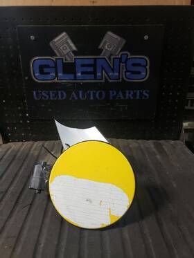 177.gm1w13 Chevrolet Camaro 2013 Fuel Filler Door 1172797