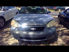 197-02046 Chevrolet Fuel Tank Classic Style Emblem In Grille Fits 04-08 Malibu 1076144