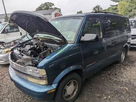 177.gm8499 Chevrolet Truck Astrovan 1999 Fuel Filler Door 1717082 177.gm8499 Chevrolet Truck Astrovan 1999 Fuel Filler Door 1717082