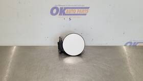 177.gm8s18 Chevrolet Truck 18 Chevy Suburban 1500 Fuel Filler Door White