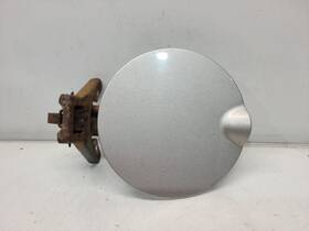 177.gm8y09 Chevrolet Truck 2009 Silverado 2500 Fuel Filler Door Silver - 59u