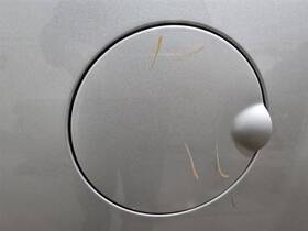177.gm8y11 Chevrolet Truck Silvrdo25 2011 Fuel Filler Door 610160