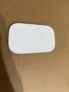 22900828 Chevrolet Truck 2015-2023 Chevy Colorado Long Box Fuel Filler Door Cap White
