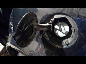 177.ch2k10 Dodge Avenger 2010 Fuel Filler Door