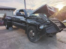 177.ch8o99 Dodge Truck Ram3500 1999 Fuel Filler Door 1661939