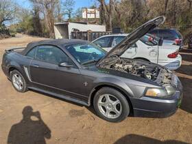 177.fd1g03 Ford Mustang 2003 Fuel Filler Door