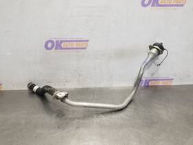 179.fd1r05 Ford 05 2005 Tbird Thunderbird 3.9l Fuel Filler Neck