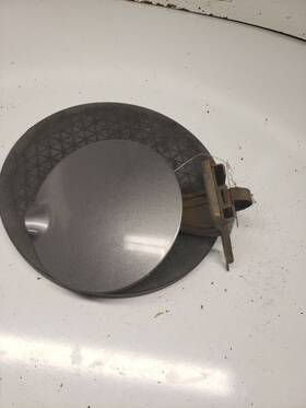 5f9z74405a26aa Ford Fivehundr 2005 Fuel Filler Door 1202704