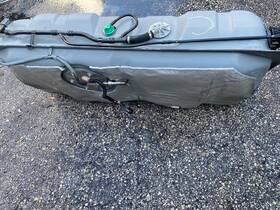 7w13-9a032-ba Ford 06-11 Crown Victoria /mercury Grand Marquis Gas Tank Fuel With Sender