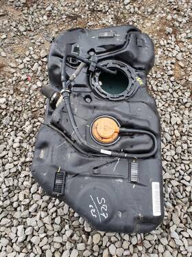 Ae8z9002d Ford 2011 - 2019 Fiesta 1.6l Fuel Gas Tank Reservoir Oem