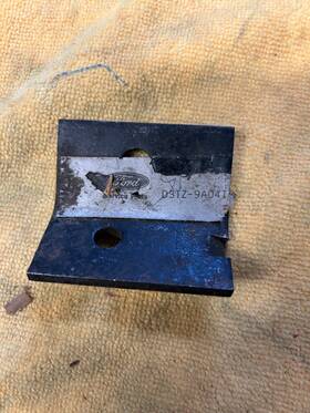 D3tz-9a041-a Ford 1973-1977 F100 F150 F250 2 With D Nos Fuel Tank Bracket Midship