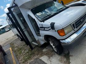 197.fd8f06 Ford Truck 2006 E350 E450 Oem Fuel Tank With Sender 6.0l Straps