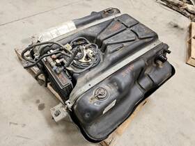 Hc349k007hk Ford Truck Used 2017 F550 Diesel Fuel Tank Shipped