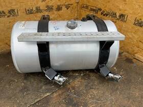 A03-22295-002 Freightliner 2010 Cascadia 113 Driver Side Fuel Tanks Used P-31200