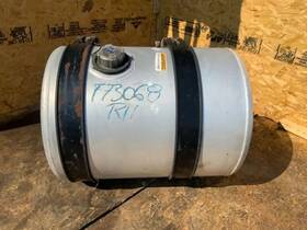 A03-22295-004 Freightliner 2015 Cascadia 125 Passenger Side Fuel Tanks Used P-21 A03-22295-004 Freightliner 2015 Cascadia 125 Passenger Side Fuel Tanks Used P-21