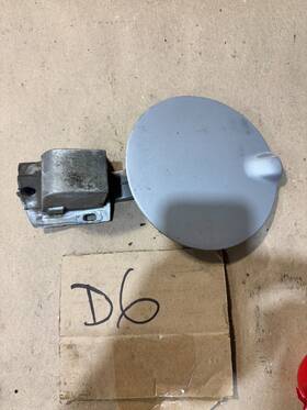 20199404 Gm 1985 88 89 90 91 92 Firebird Trans Am Gas Tank Fuel Neck Filler Door Hinge Cap L
