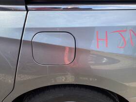 177.ho1319 Honda Odyssey 2019 Fuel Filler Door 2185439 177.ho1319 Honda Odyssey 2019 Fuel Filler Door 2185439