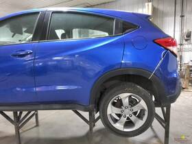 177.ho1l18 Honda Gas Fuel Filler Door Lid Cover 2018 Hr-v Blue