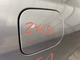 177.hy1g12 Hyundai Genesis 2012 Fuel Filler Door 1843695