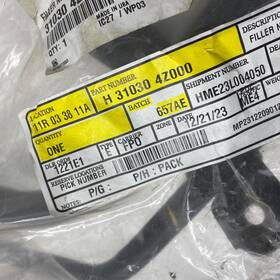 Hyundai 31030-4z000 Genuine Parts Filler Neck And Hose Assembly 310304z000