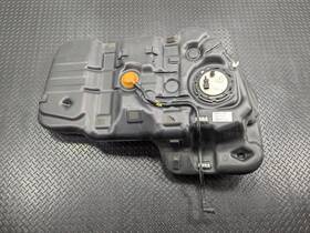 31100-b8510 Hyundai 2013 - 2019 Oem Santa Fe Rear Fuel Tank Reservoir Assembly