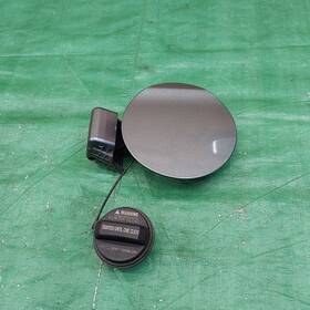 69510-f2000 Hyundai 2017-2020 Elantra Sedan Fuel Filler Gas Lid Door Oem