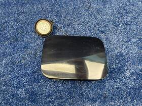 172511vz0b Infiniti 17251 1vz0b 2009 2012 G37 Fuel Filler Door Gas Cap Oem