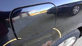 177.in1n06 Infiniti M35 2006 Fuel Filler Door 1038467