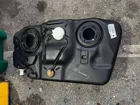 68104392ad Jeep 2014-16 Compass Latitude Used Fuel Tank