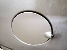 177.ki1p09 Kia Rondo 2009 Fuel Filler Door 1231367