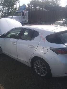 177.le1d11 Lexus Ct200h 2011 Fuel Filler Door 1707952