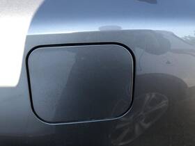 177.le1f13 Lexus Es350 2013 Fuel Filler Gas Lid Door 861657