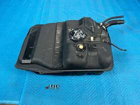 77001-60880 Lexus Lx470 Fuel Tank Assembly With Bolts 1998-2005 Oem
