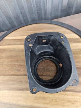 77290-30090 Lexus Gas Cap Fuel Filler Pipe Shield Tube Quarter Panel Spacer Mount 2002 Gs300 Gs400