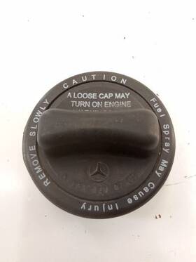 178.mb1d02 Mercedes-benz 01-07 W203 C230 C320 C55 Amg Fuel Gas Cap Lid Door Cover Oem