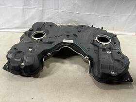 A1644710101 Mercedes-benz 2007 - 2009 Gl320 X164 Diesel Fuel Gas Tank Reservoir Oem