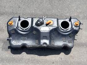 2752298 Mini 2007-2013 Cooper R56 Fuel Gas Tank Assembly Oem