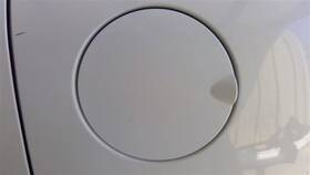177.co1e14 Mini Cooper Countryma 2014 Fuel Filler Door 350977